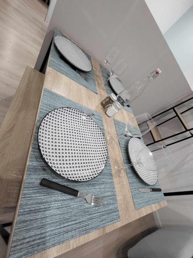Appartement Canada 1 Valenciennes Extérieur photo